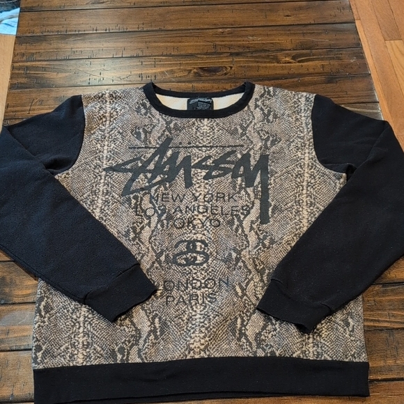 Stussy World Tour Snake Print Sweatshirt - Picture 1 of 5